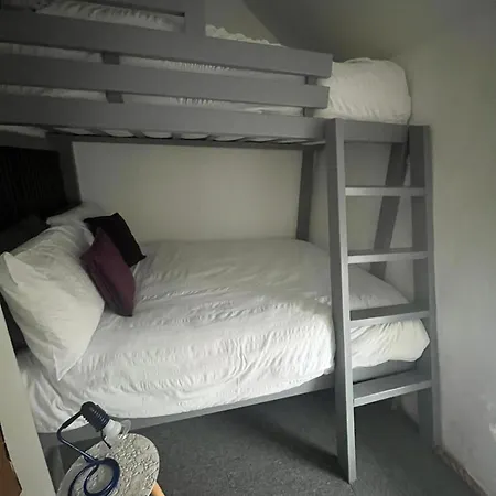 3 Bed - Sleeps 6 - Pet Friendly - Hot Tub - Sauna