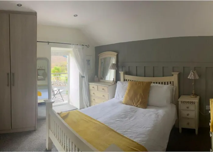 Feriehus 3 Bed - Sleeps 6 - Pet Friendly - Hot Tub - Sauna Bantry