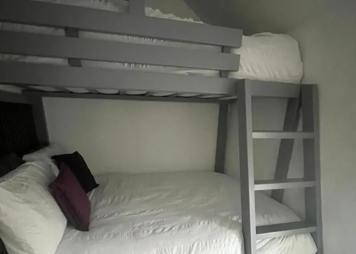 3 Bed - Sleeps 6 - Pet Friendly - Hot Tub - Sauna Feriehus Bantry